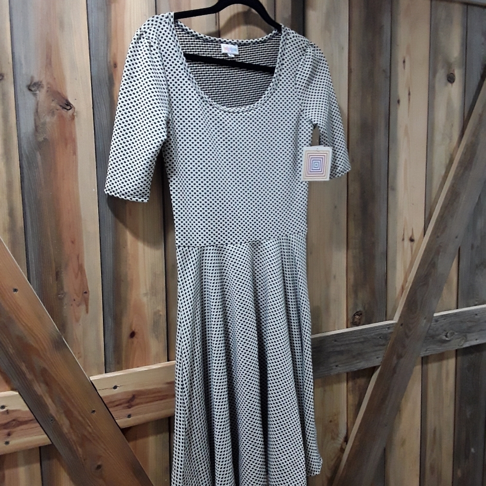 New Lula Roe "NICOLE" DRESS with tags
